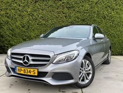 Grijs (metallic) Gebruikt 2015 Mercedes C350e Edition Sedan | € 14.450 (Eerlijke prijs)