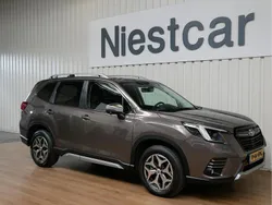Bruin, metallic lak Gebruikt 2024 Subaru Forester SUV | € 33.750