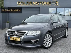 Grijs Gebruikt 2010 VW Passat R-line Sedan | € 8.443