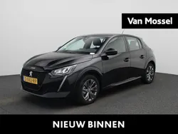 Zwart Gebruikt 2023 Peugeot e-208 Active Hatchback | € 17.940 (Goede deal)
