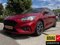 Rood Gebruikt 2020 Ford Focus Business Edition Hatchback | € 17.750 (Eerlijke prijs)