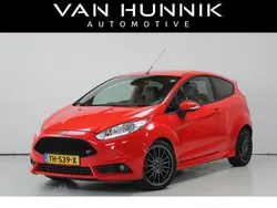 Rood Gebruikt 2016 Ford Fiesta ST Hatchback | € 10.950 (Eerlijke prijs)