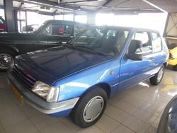 Blauw Gebruikt 1997 Peugeot 205 Hatchback | € 1.250