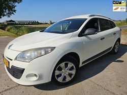 Wit Gebruikt 2011 Renault Mégane III Dynamique Van | € 1.750 (Eerlijke prijs)