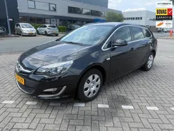 Zwart Gebruikt 2014 Opel Astra Cosmo Stationwagen | € 6.250 (Eerlijke prijs)