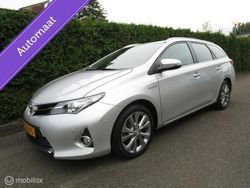 Grijs Gebruikt 2014 Toyota Auris Touring Sports Executive Stationwagen | € 14.950 (Iets duurder)