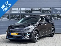 Zwart Gebruikt 2020 Kia e-Niro 3 SUV | € 21.750 (Goede deal)