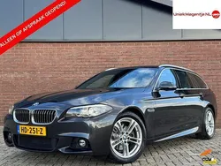 Grijs, metallic lak Gebruikt 2015 BMW 520 M Sport Stationwagen | € 19.995 (Iets duurder)