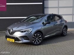Grijs Gebruikt 2023 Renault Clio V Techno Hatchback | € 19.450 (Iets duurder)