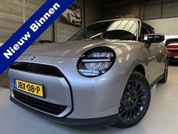 Grijs Nieuw 2025 Mini Cooper Essential Hatchback | € 26.450 (Super prijs)