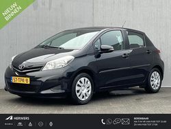 Zwart Gebruikt 2012 Toyota Yaris Hatchback | € 7.935 (Eerlijke prijs)