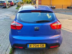 Blauw Gebruikt 2014 Kia Rio Hatchback | € 4.000 (Super prijs)