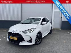 Wit Gebruikt 2021 Toyota Yaris Business Edition Hatchback | € 20.990 (Eerlijke prijs)