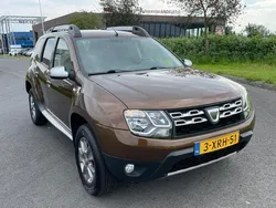 Bruin, metallic lak Gebruikt 2014 Dacia Duster Lauréate SUV | € 8.950