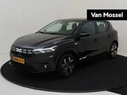Zwart Gebruikt 2024 Dacia Sandero Journey Hatchback | € 22.930 (Eerlijke prijs)