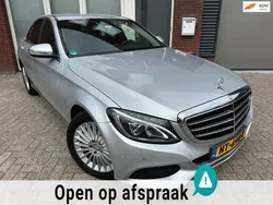 Grijs, metallic lak Gebruikt 2015 Mercedes C180 Prestige Sedan | € 15.600 (Super prijs)