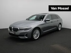 Grijs Gebruikt 2023 BMW 530e Comfort Edition Stationwagen | € 34.900 (Super prijs)