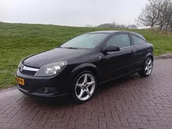 Zwart Gebruikt 2008 Opel Astra Executive Hatchback | € 2.950