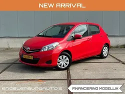 Rood Gebruikt 2012 Toyota Yaris Hatchback | € 6.950 (Eerlijke prijs)