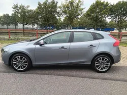 Grijs Gebruikt 2016 Volvo V40 Kinetic Stationwagen | € 12.500 (Goede deal)