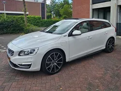 Wit Gebruikt 2015 Volvo V60 Stationwagen | € 14.000 (Duur)