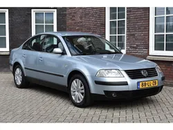 Blauw Gebruikt 2003 VW Passat Comfortline Sedan | € 9.950