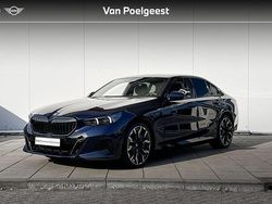 Bmw individual tansanit metallic (c3z) (blauw metallic) Gebruikt 2024 BMW 550e M Sport Sedan | € 78.900 (Iets duurder)