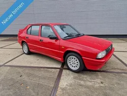 Rood Gebruikt 1987 Alfa Romeo 33 Quadrifoglio Verde Sedan | € 14.950