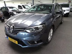 Grijs Gebruikt 2020 Renault Mégane GrandTour LIMITED Stationwagen | € 16.250 (Eerlijke prijs)