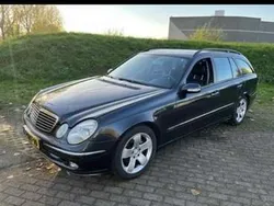Blauw Gebruikt 2004 Mercedes E320 Avantgarde Stationwagen | € 5.950 (Iets duurder)