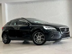 Zwart Gebruikt 2017 Volvo V40 CC Stationwagen | € 12.900