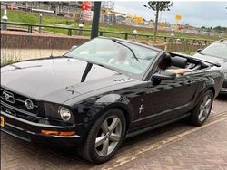 Zwart Gebruikt 2007 Ford Mustang Premium Cabriolet | € 14.750