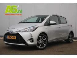 Grijs Gebruikt 2020 Toyota Yaris MPV | € 15.999 (Eerlijke prijs)