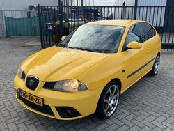 Geel Gebruikt 2007 Seat Ibiza Hatchback | € 1.850 (Eerlijke prijs)