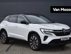 Twotone blanc glacier / noir Gebruikt 2023 Renault Austral Techno SUV | € 34.940 (Eerlijke prijs)