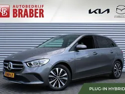 Grijs Gebruikt 2021 Mercedes B250e MPV | € 30.950 (Iets duurder)
