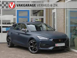 Blauw, metallic lak Gebruikt 2023 Cupra Leon VZ Hatchback | € 30.850 (Eerlijke prijs)