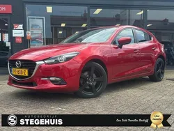 Rood Gebruikt 2017 Mazda 3 Hatchback | € 15.650 (Iets duurder)