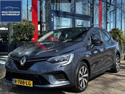 Grijs Gebruikt 2022 Renault Clio V Equilibre Hatchback | € 13.890 (Eerlijke prijs)