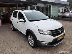 Wit Gebruikt 2014 Dacia Sandero Lauréate Hatchback | € 5.850 (Goede deal)