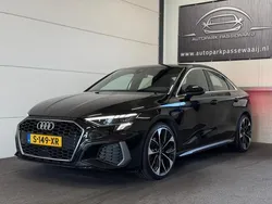 Zwart Gebruikt 2023 Audi A3 S-Line Sedan | € 30.950 (Eerlijke prijs)