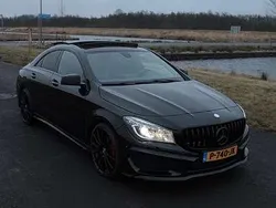Zwart Gebruikt 2014 Mercedes CLA180 Edition 1 Sedan | € 18.000