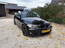 Zwart Gebruikt 2009 BMW 120 Cabriolet Cabriolet | € 8.750 (Eerlijke prijs)