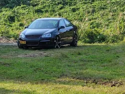 Zwart Gebruikt 2006 VW Jetta Comfortline Sedan | € 3.000 (Eerlijke prijs)