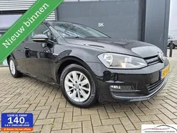 Zwart Gebruikt 2016 VW Golf VII Stationwagen | € 8.500 (Goede deal)