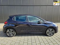 Blauw Gebruikt 2017 Peugeot 208 GT Hatchback | € 7.450 (Eerlijke prijs)