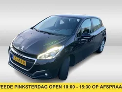 Zwart Gebruikt 2016 Peugeot 208 Hatchback | € 8.250 (Eerlijke prijs)
