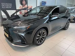 Zwart, metallic lak Gebruikt 2022 Lexus NX450h+ Sport Line SUV | € 57.950 (Eerlijke prijs)