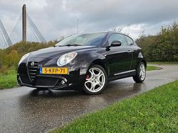 Zwart Gebruikt 2013 Alfa Romeo MiTo Distinctive Hatchback | € 3.500