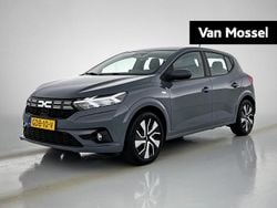 Grijs Gebruikt 2024 Dacia Sandero Expression Hatchback | € 17.925 (Eerlijke prijs)